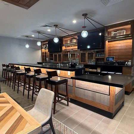 Four Points By Sheraton Bedford Manchester Airport Eksteriør billede
